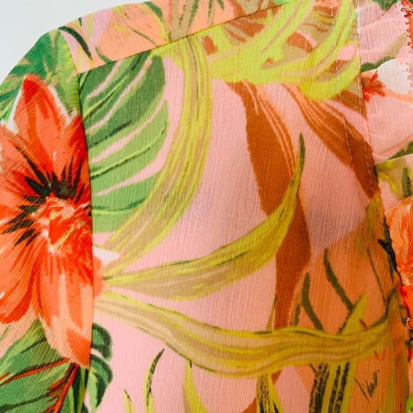 J.Jill Pink Floral Tunic Top Size Medium PETITE Bell Sleeve Tropical Boho Beach - Picture 4 of 14